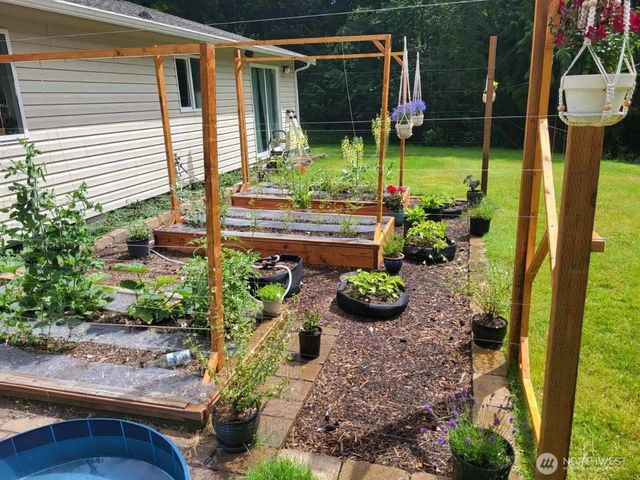 297 Lewis Road W, Seabeck, WA 98380