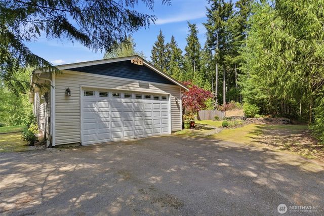 297 Lewis Road W, Seabeck, WA 98380
