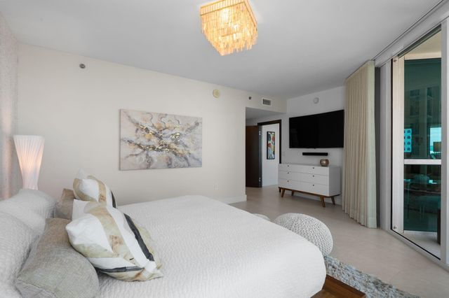 101 S Fort Lauderdale Beach Boulevard 1806, Fort Lauderdale, FL 33316