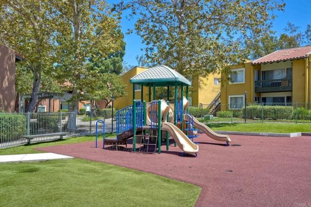 17093 W Bernardo Dr. 106, Rancho Bernardo (san Diego), CA 92127
