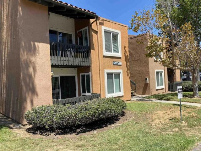 17093 W Bernardo Dr. 106, Rancho Bernardo (san Diego), CA 92127