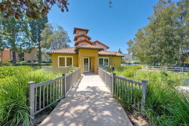 17093 W Bernardo Dr. 106, Rancho Bernardo (san Diego), CA 92127