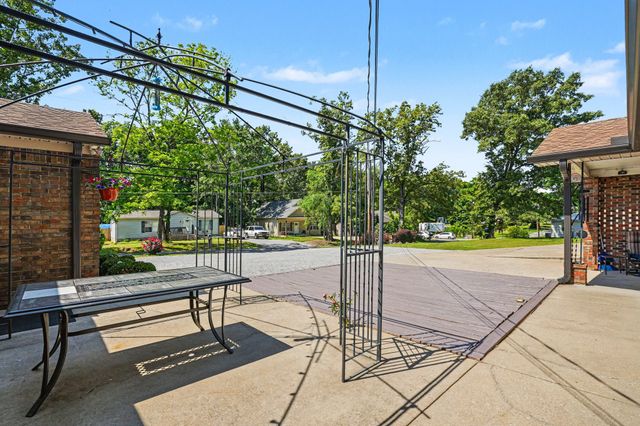 120 Slater Street, White Bluff, TN 37187
