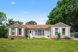 120 Slater Street, White Bluff, TN 37187