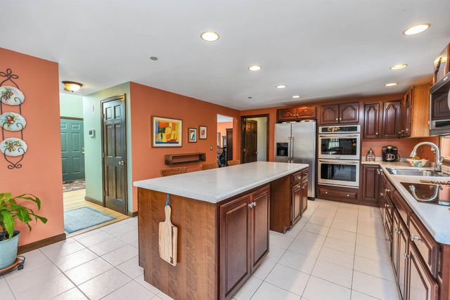 9 Quarry Road, Hooksett, NH 03106