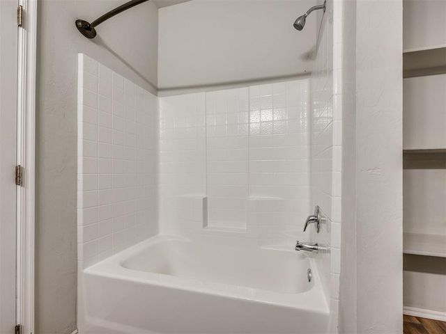 10012 Wimbledon Court, Nichols Hills, OK 73120