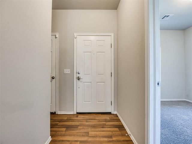 10012 Wimbledon Court, Nichols Hills, OK 73120