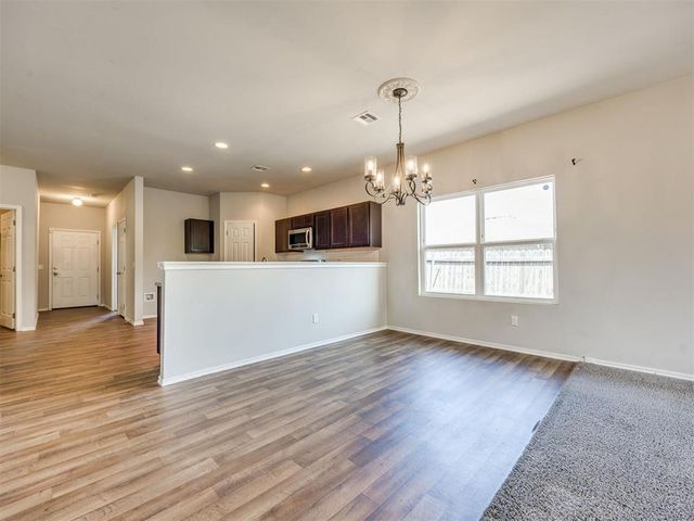 10012 Wimbledon Court, Nichols Hills, OK 73120