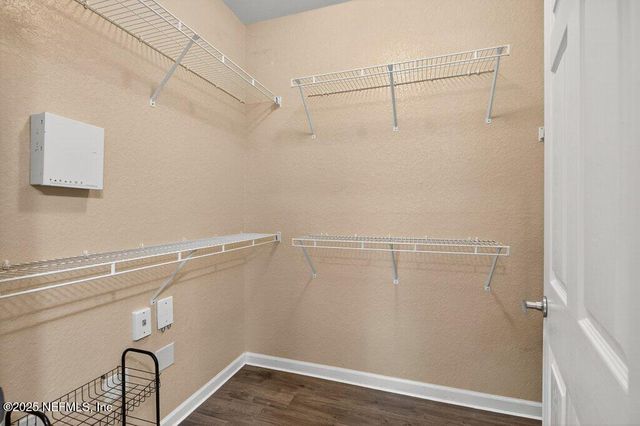 8539 GATE Parkway W 9325, Jacksonville, FL 32216