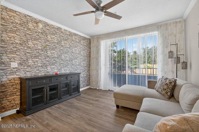 8539 GATE Parkway W 9325, Jacksonville, FL 32216