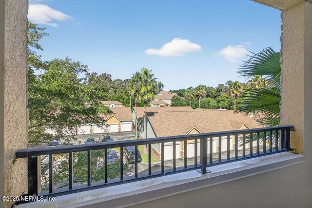 8539 GATE Parkway W 9325, Jacksonville, FL 32216