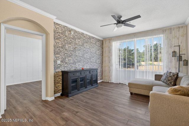 8539 GATE Parkway W 9325, Jacksonville, FL 32216