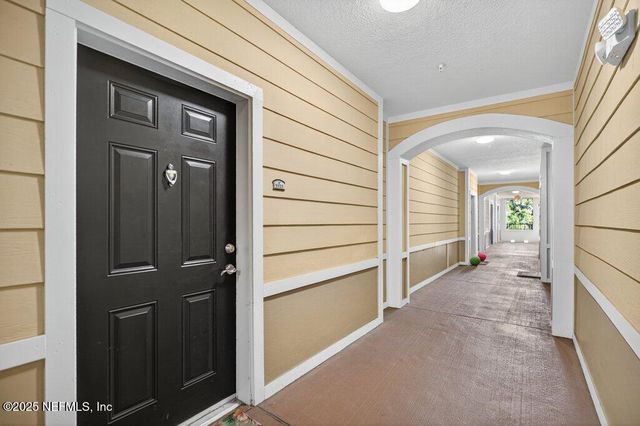 8539 GATE Parkway W 9325, Jacksonville, FL 32216