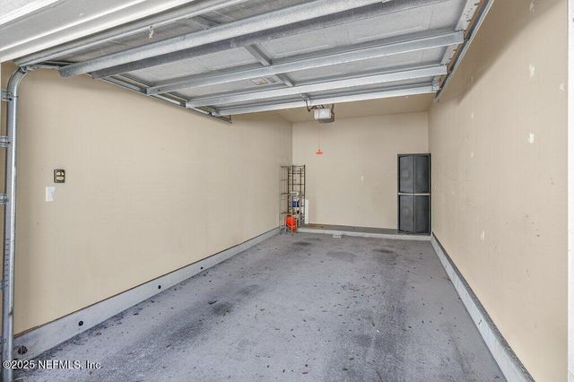 8539 GATE Parkway W 9325, Jacksonville, FL 32216