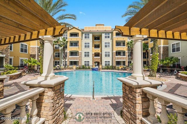 8539 GATE Parkway W 9325, Jacksonville, FL 32216