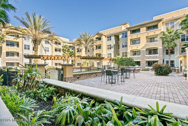 8539 GATE Parkway W 9325, Jacksonville, FL 32216