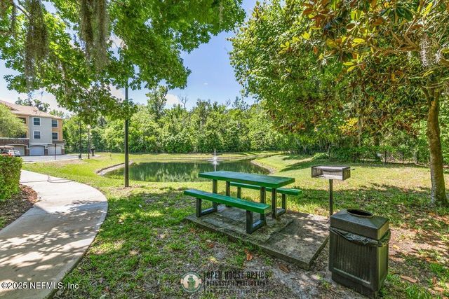 8539 GATE Parkway W 9325, Jacksonville, FL 32216