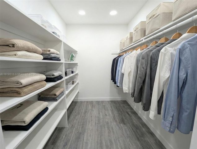 3081 NW 47th Ter 202, Lauderdale Lakes, FL 33313