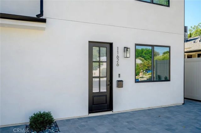 11626 Weddington Street, North Hollywood, CA 91601