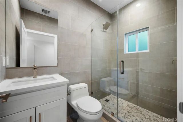 11626 Weddington Street, North Hollywood, CA 91601