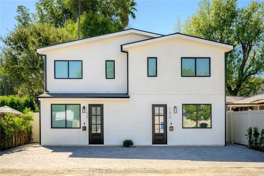 11626 Weddington Street, North Hollywood, CA 91601