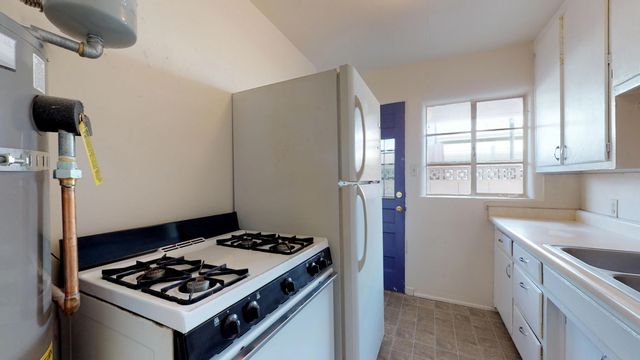 1105 Lead Avenue SW, Albuquerque, NM 87102