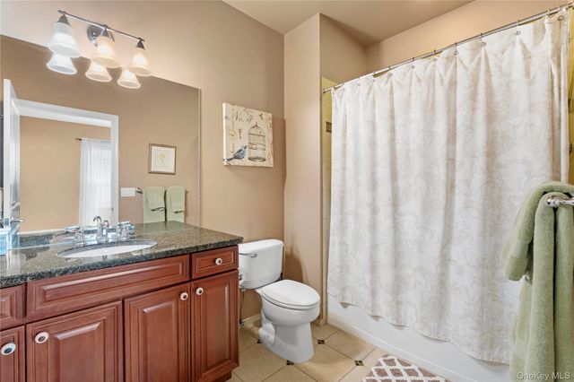 39 Kimberly Drive 39, Westhampton, NY 11977