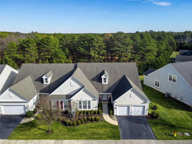 39 Kimberly Drive 39, Westhampton, NY 11977