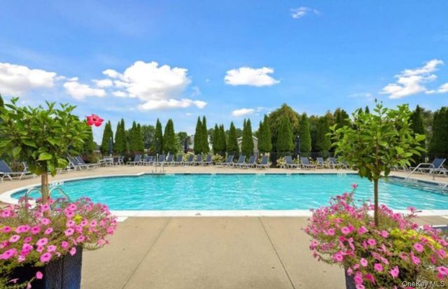 39 Kimberly Drive 39, Westhampton, NY 11977