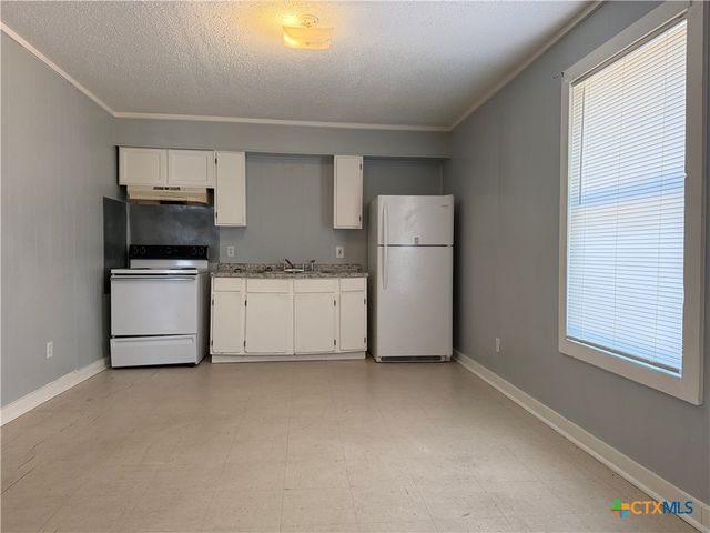 2110 Louise Street 1, Seguin, TX 78155