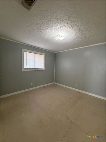 2110 Louise Street 1, Seguin, TX 78155