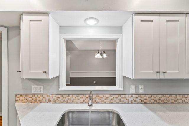 3265 S Oak Avenue, Springfield, MO 65804