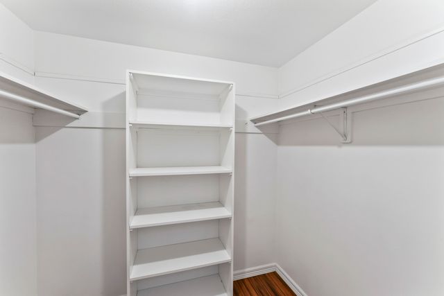 3265 S Oak Avenue, Springfield, MO 65804