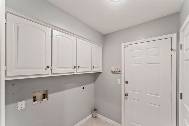 3265 S Oak Avenue, Springfield, MO 65804