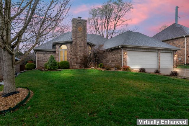 3265 S Oak Avenue, Springfield, MO 65804