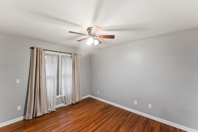 3265 S Oak Avenue, Springfield, MO 65804