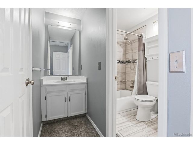 8879 W Floyd Ave, Lakewood, CO 80227