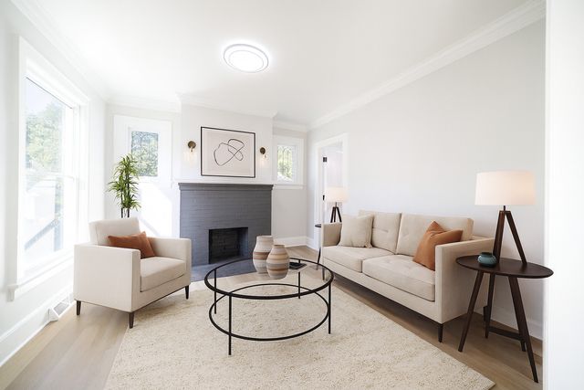 414 Billings Street, Elgin, IL 60123