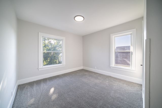 414 Billings Street, Elgin, IL 60123