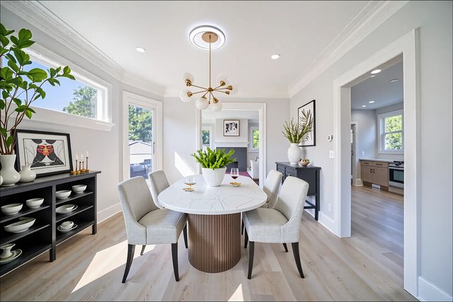 414 Billings Street, Elgin, IL 60123