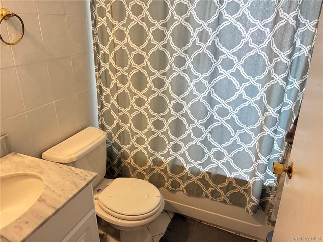 171 Locust Street, Floral Park, NY 11001