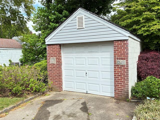 171 Locust Street, Floral Park, NY 11001