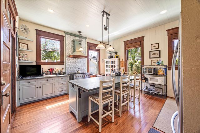 3315 Avenue O, Galveston, TX 77550