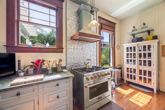 3315 Avenue O, Galveston, TX 77550