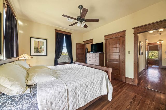 3315 Avenue O, Galveston, TX 77550