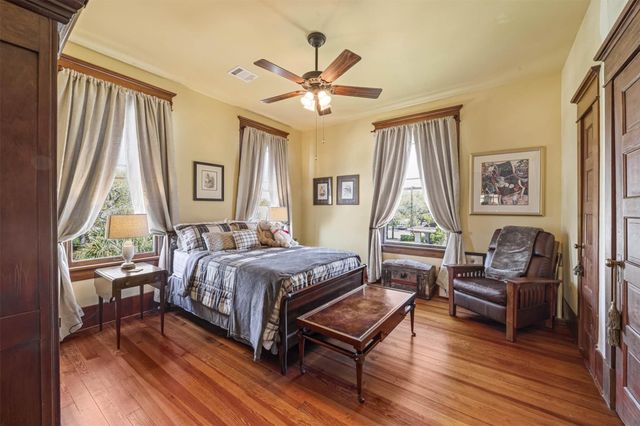 3315 Avenue O, Galveston, TX 77550