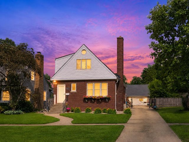 8039 Forest Avenue, Munster, IN 46321
