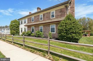 1935 PENNGROVE TERRACE, Lansdale, PA 19446