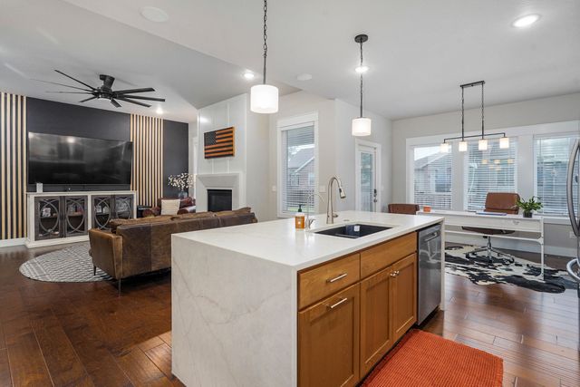 932 E Downshire Drive, Nixa, MO 65714