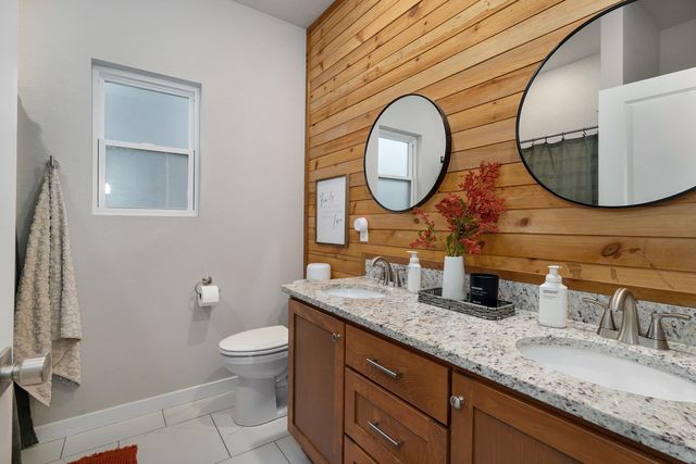 932 E Downshire Drive, Nixa, MO 65714